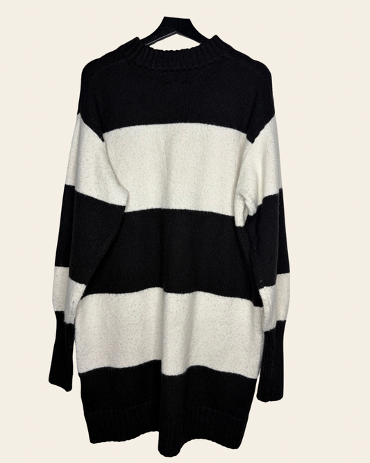 H&M, M