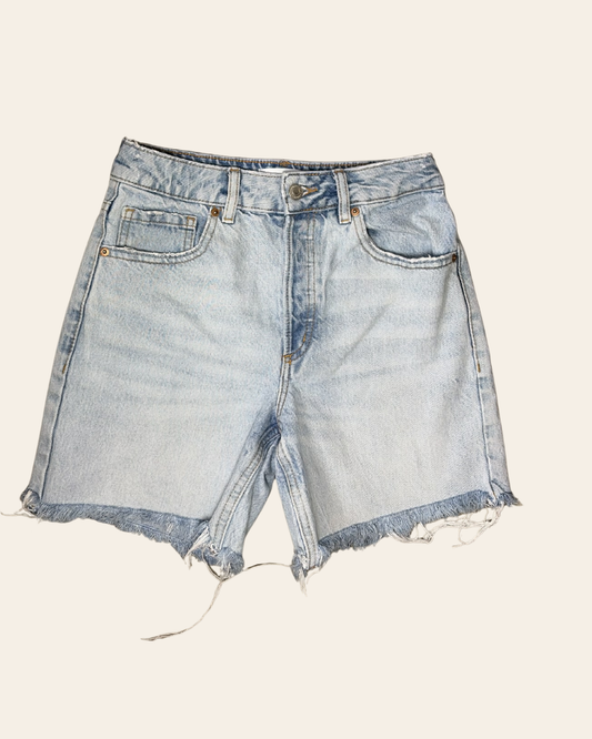 Shorts Dynamite, 24