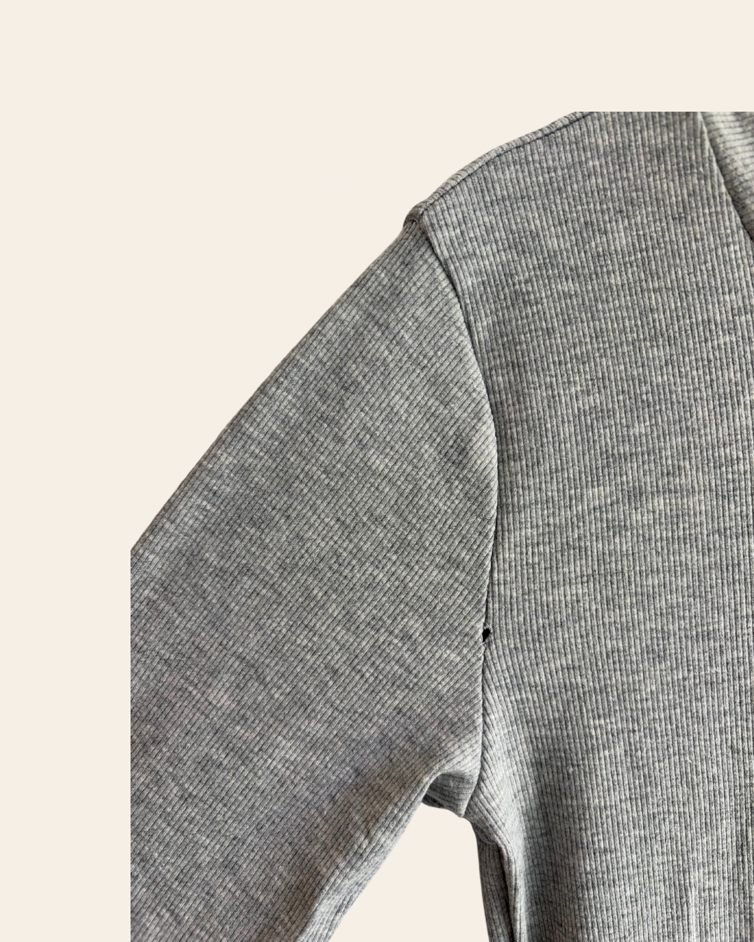 Ardene, M (neuve avec étiquette, mais petite imperfection)