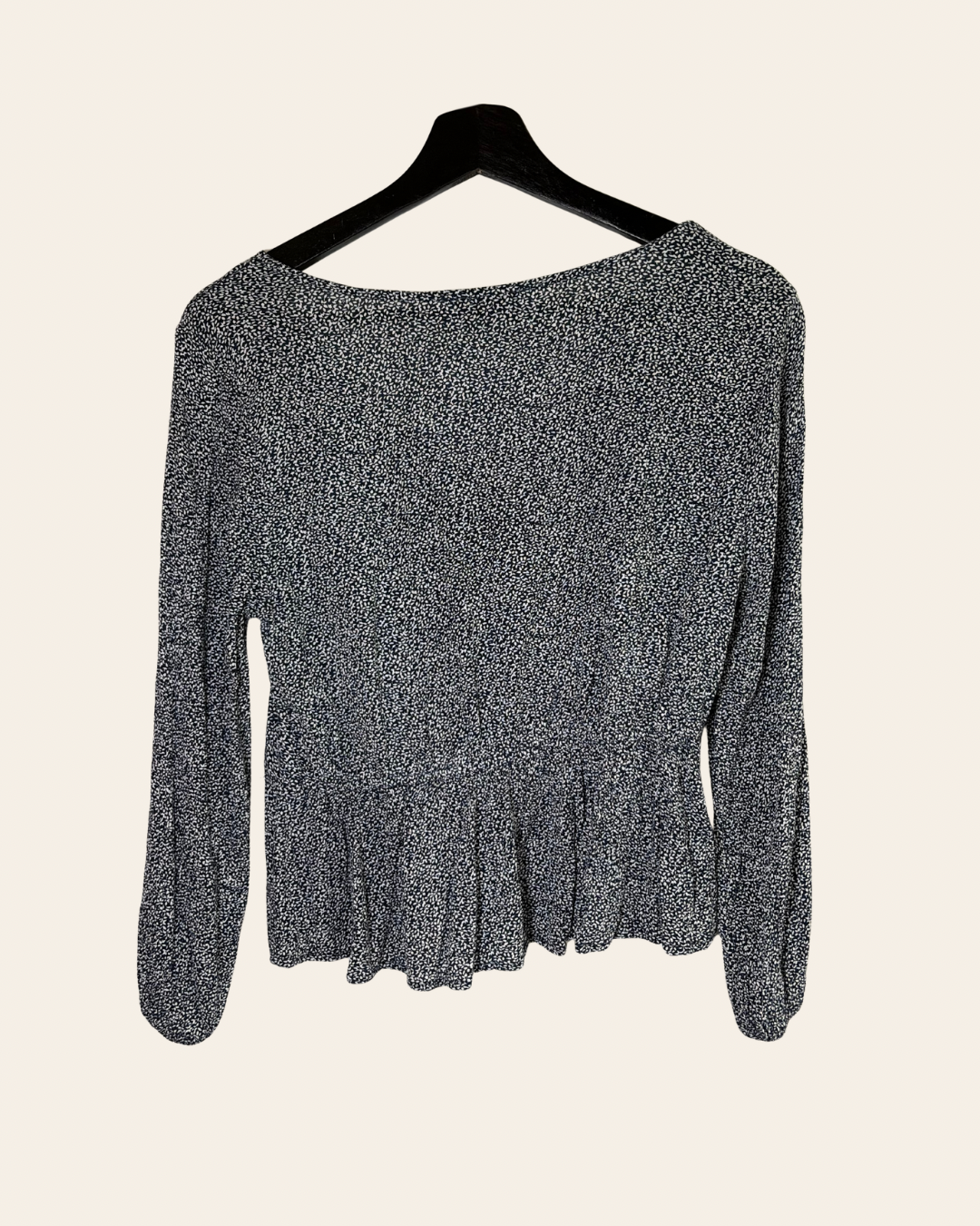 Hollister, S