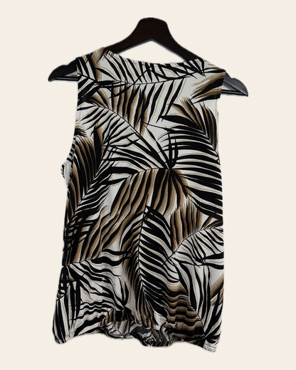 Camisole Laura, Médium